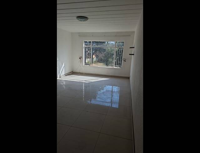 2 BEDROOM PROPERTY TO RENT IN NORTHCLIFF
